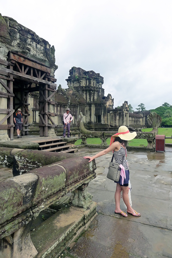 Cambodia - Angkor Wat 09-09-2011 #022