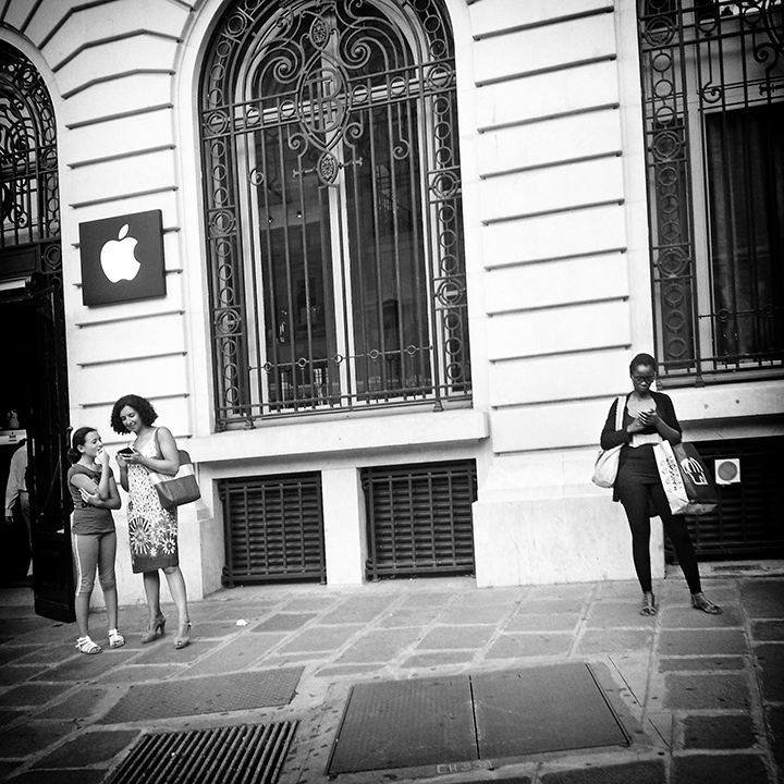 Paris - Apple Store Opéra 28-08-2013 #01