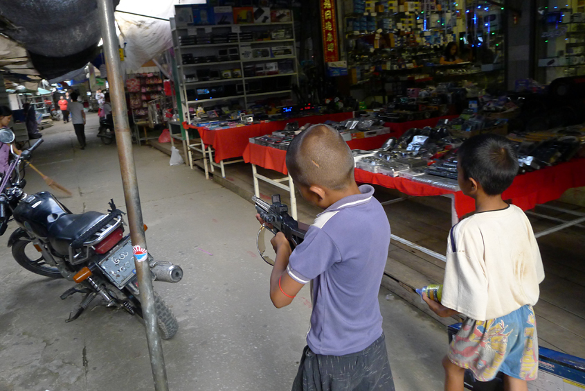 Myanmar - Tachileik Market 12-09-2011 #32